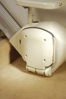 meditek_stairlifts_footrest_raiser (99K)